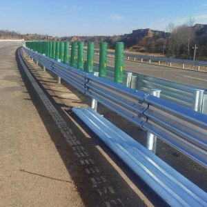 力泰护栏板与防护网 构筑安全防线的专业守护者